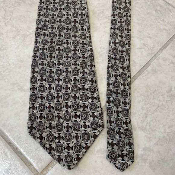 HENRY GRETHEL Men’s Italian silk tie Geo Aztec Pattern Browns Made in the  USA - Picture 8 of 15